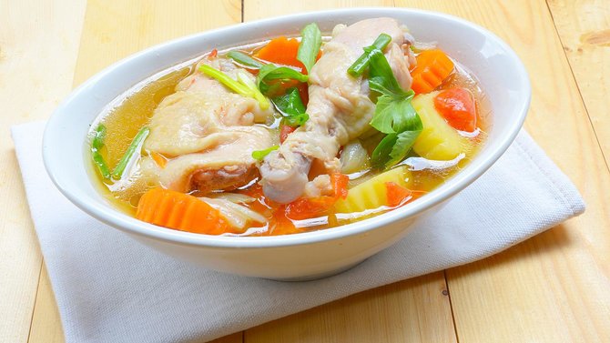 Cara Membuat Sayur Sop Ayam, Mudah dan Kuahnya